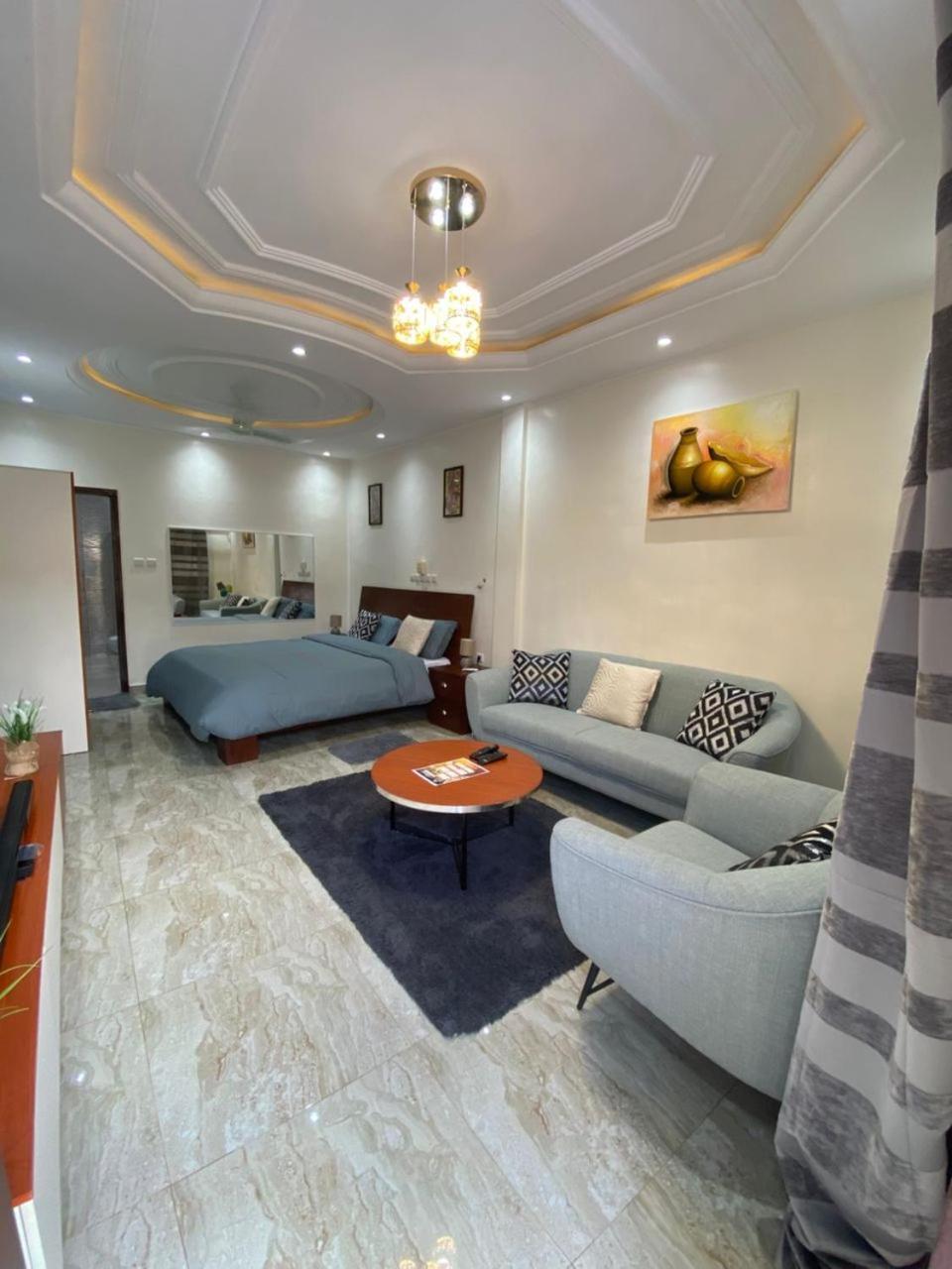 Gilles Golden Palace Abomey-Calavi Bagian luar foto